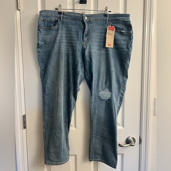 Plus size jeans!! - Levi’s size 22 never worn - Picture 3 of 4